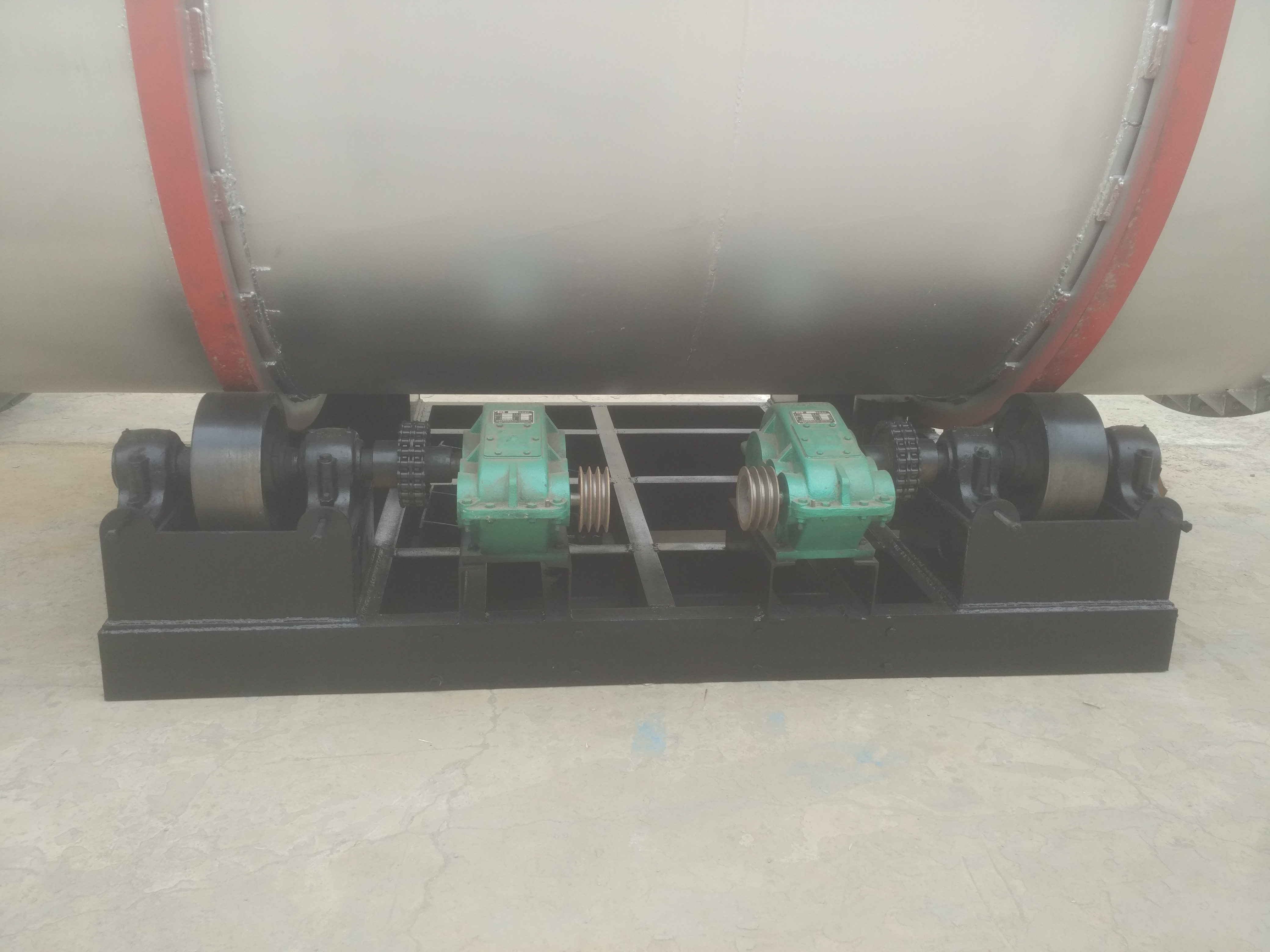 河沙烘干機(jī)跑帶及減速機(jī)